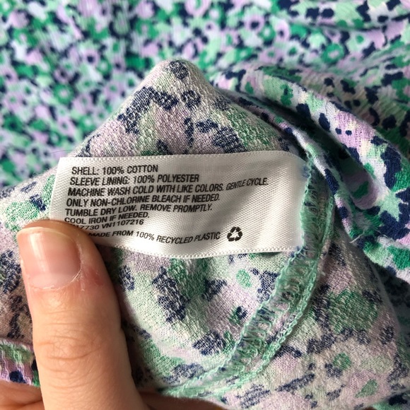 A New Day Floral Puff Sleeve V-Neck Top Size Medium - Picture 9 of 9